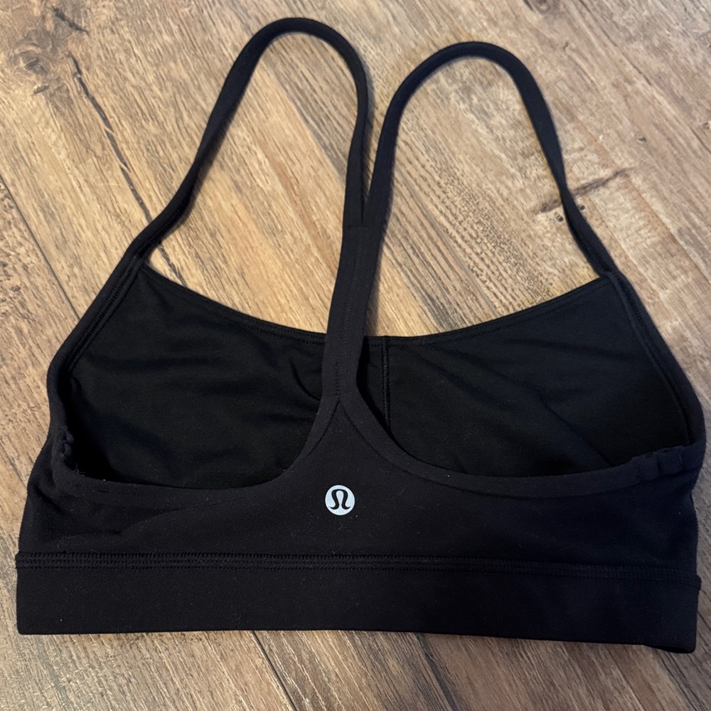 Lululemon Y Flow Sports Bra